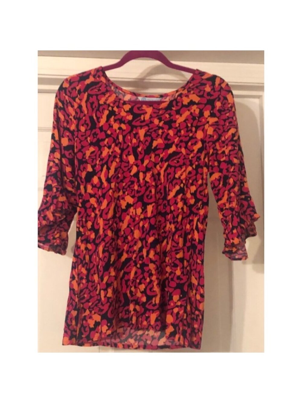 escapada living Hot Pink Multi-color Blouse w/ Ruffle Sleeves Size M